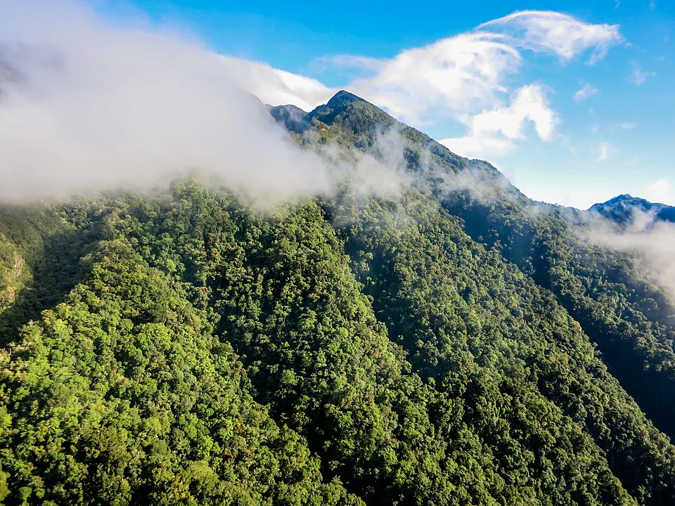 Volcán Barú, Panama's highest peak at 3,475 m